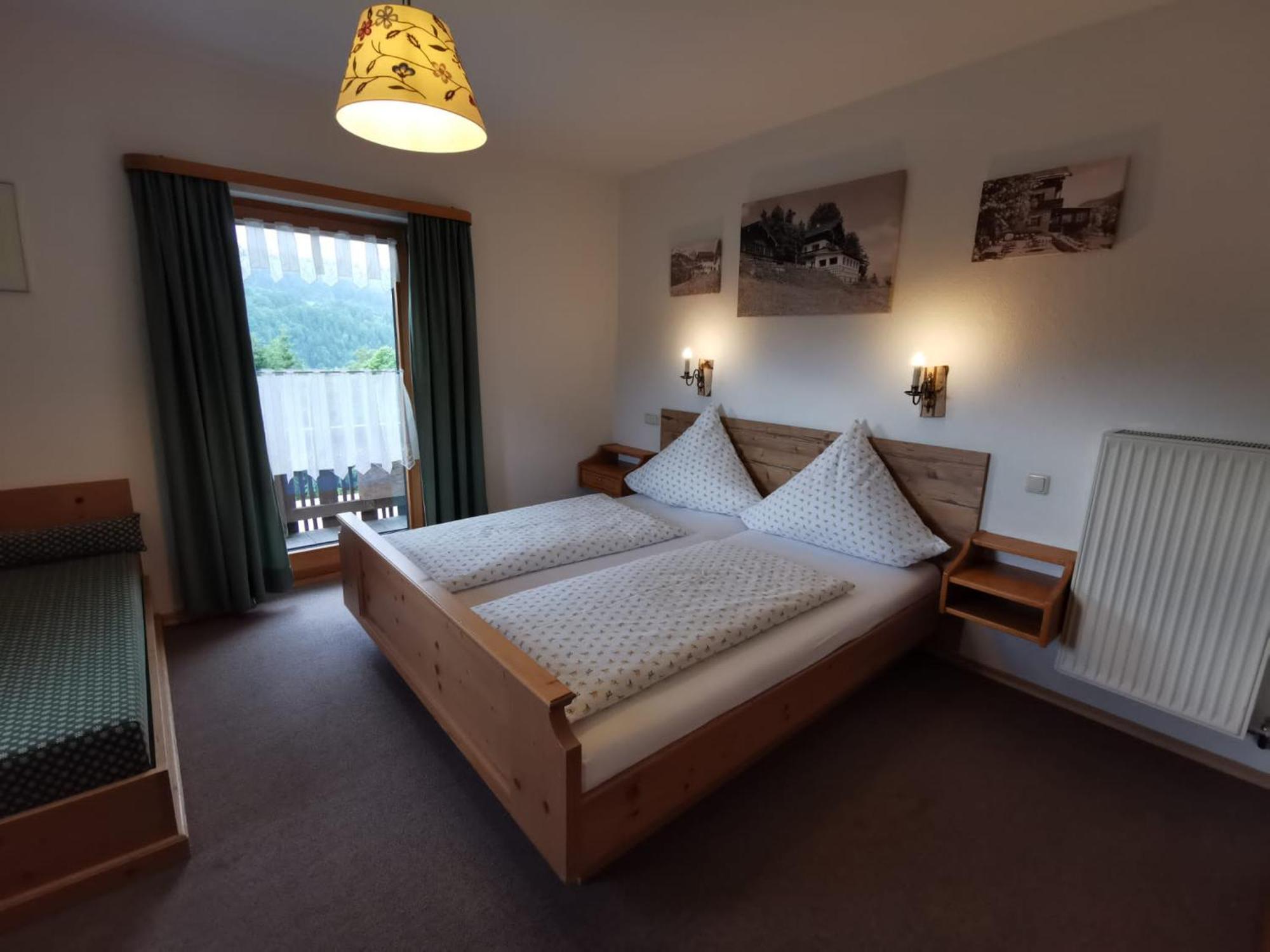 Pfeiffer Alm Am Sonnenhang Mit Blick Auf Die Zugspitze ガルミッシュ・パルテンキルヒェン 部屋 写真